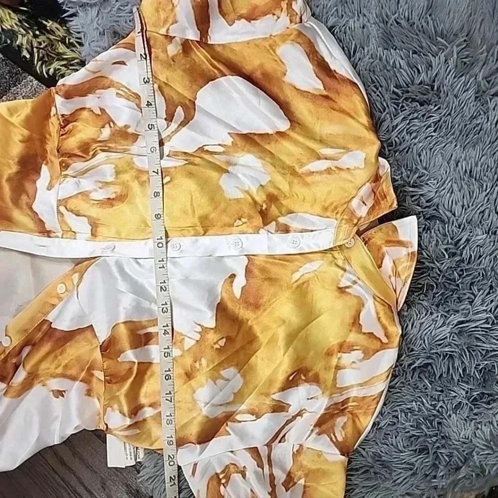 "Sleek Sophistication: FASHION Nova Women's Satin Shirt Dress (Size Large, NWT)" - Picture 10 of 10